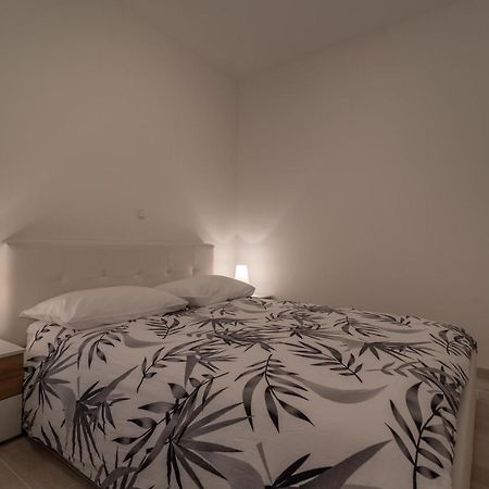 Apartman Pjer Trogir Exterior foto